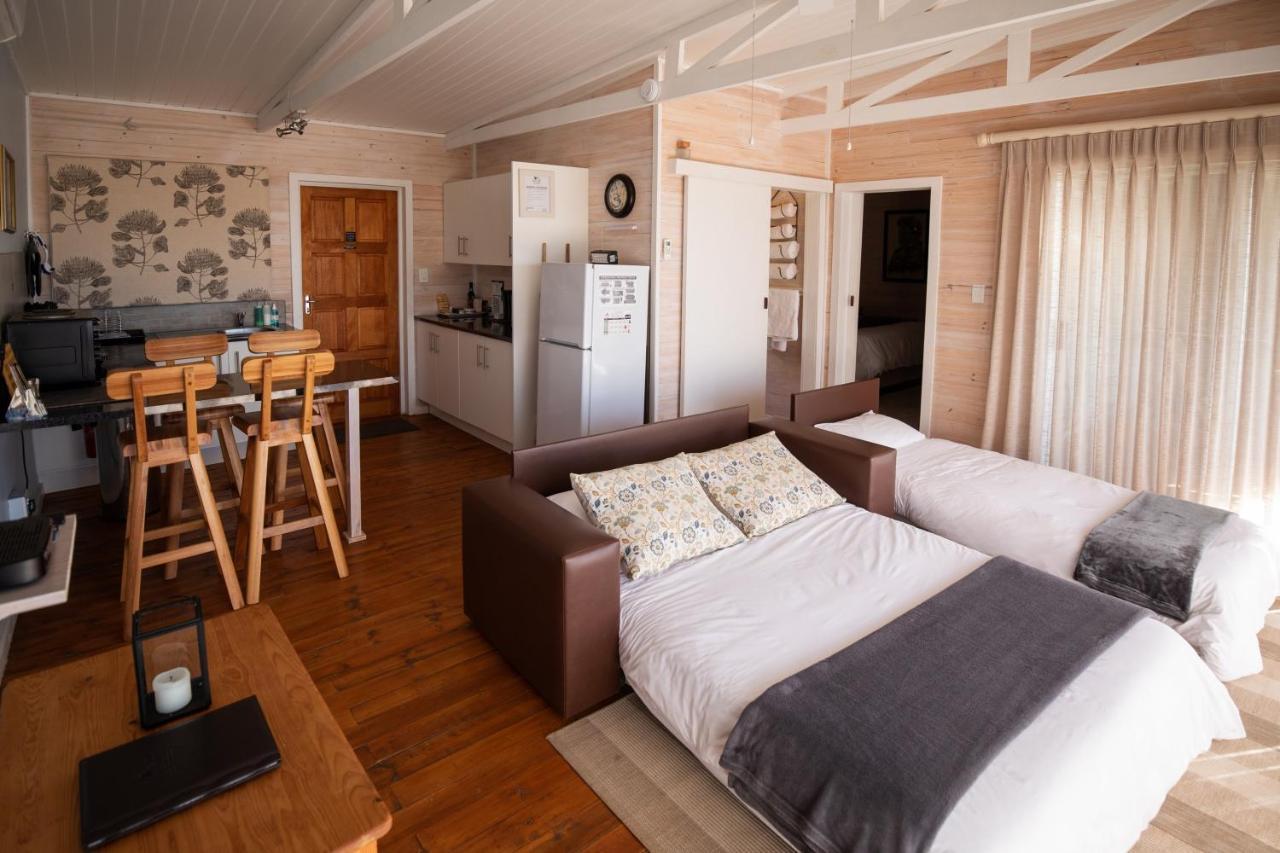 Big Sky Cottages Wolseley Exterior photo